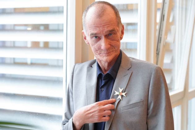 Verleihung des Verdienstorden des Landes Nordrhein-Westfalen Georg Uecker im Portrait mit seinem Orden nach der Verleihung des Verdienstorden des Landes Nordrhein-Westfalen durch den Ministerpraesidenten in NRW, Duesseldorf, 02.06.2026 Duesseldorf NRW Deutschland *** Award of the Order of Merit of the State of North Rhine-Westphalia Georg Uecker in portrait with his medal after the award of the Order of Merit of the State of North Rhine-Westphalia by the Minister President of North Rhine-Westphalia, Duesseldorf, 02 06 2026 Duesseldorf NRW Germany