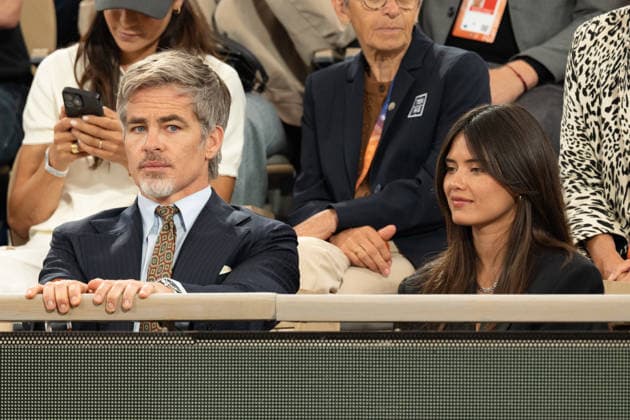 Celebs in the tribunes at Roland Garros 2026 - Paris LZ Chris Pine and Keana Sky Wenger attend the 10rd day of the Roland-Garros 2026 at Roland Garros on June 2, 2026 in Paris, France. Photo by Laurent Zabulon ABACAPRESS.COM  Copyright: xZabulonxLaurent ABACAx