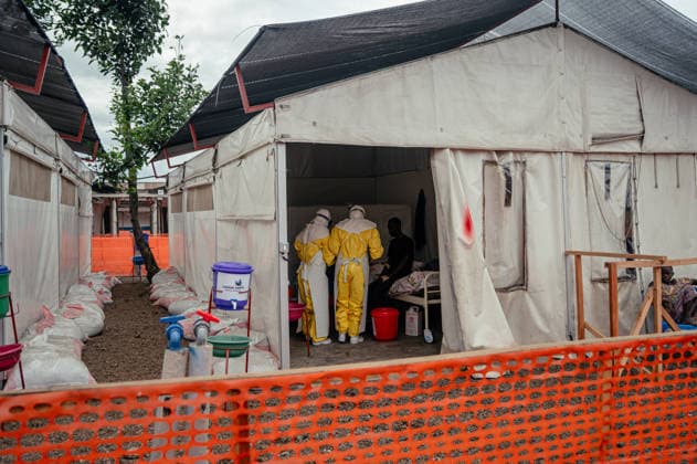 Ebola outbreak in the Democratic Republic of the Congo GOMA, DEMOCRATIC REPUBLIC OF THE CONGO - JUNE 02: Medical staff put on full protective clothing and equipment before examining patients at the Ebola Treatment Center operated by Doctors Without Borders (MSF) in the Munigi district of Goma, Democratic Republic of the Congo on June 02, 2026. The outbreak, officially declared on May 15, has seen the number of cases surpass 1,000, resulting in 246 fatalities across the country. Stringer Anadolu Goma Democratic Republic of the Congo. Editorial use only. Please get in touch for any other usage.  Copyright: x2026xAnadoluxStringerx