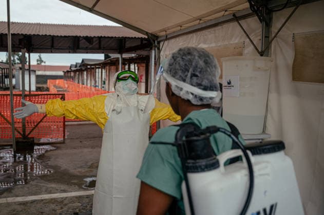 Ebola outbreak in the Democratic Republic of the Congo GOMA, DEMOCRATIC REPUBLIC OF THE CONGO - JUNE 02: Medical staff put on full protective clothing and equipment before examining patients at the Ebola Treatment Center operated by Doctors Without Borders (MSF) in the Munigi district of Goma, Democratic Republic of the Congo on June 02, 2026. The outbreak, officially declared on May 15, has seen the number of cases surpass 1,000, resulting in 246 fatalities across the country. Stringer Anadolu Goma Democratic Republic of the Congo. Editorial use only. Please get in touch for any other usage.  Copyright: x2026xAnadoluxStringerx