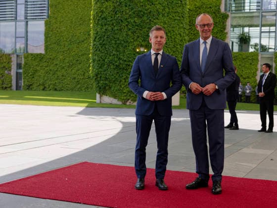 Merz empfängt PÃ ter Magyar 2026-06-02 Deutschland, Berlin Begrüßung und militärische Ehren durch Bundeskanzler Friedrich Merz (CDU) für den neu gewählten ungarischen Ministerpräsidenten PÃ ter Magyar. *** Merz receives PÃ ter Magyar 2026 06 02 Germany, Berlin Welcome and military honors by Federal Chancellor Friedrich Merz CDU for the newly elected Hungarian Prime Minister PÃ ter Magyar