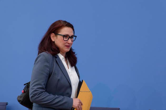 Jahresbericht 2025 Bundesantidiskriminierungsstelle 2026-06-02 Deutschland, Berlin Bundespressekonferenz: Vorstellung des Jahresberichts 2025 der Antidiskriminierungsstelle des Bundes. Im Bild Ferda Ataman, Unabhängige Bundesbeauftragte für Antidiskriminierung. *** Annual Report 2025 Federal Anti-Discrimination Agency 2026 06 02 Germany, Berlin Federal Press Conference Presentation of the Federal Anti-Discrimination Agencys Annual Report 2025 In the picture Ferda Ataman, Independent Federal Commissioner for Anti-Discrimination