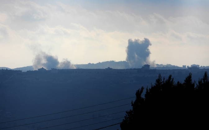 Israeli attacks on southern Lebanon continue NABATIEH, LEBANON - JUNE 02: Heavy smoke rise from the targeted areas where the Israeli army carried out airstrikes, violating the ceasefire, on the towns of Yahmar al-Shaqif and Shukin in the Nabatieh district of southern Lebanon, on June 02, 2026. Ramiz Dallah Anadolu Nabatieh Lebanon. Editorial use only. Please get in touch for any other usage.  Copyright: x2026xAnadoluxRamizxDallahx