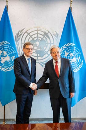 (L-R) Johann Wadephul (CDU), Bundesaussenminister, und Antonio Guterres, Generalsekretaer der Vereinten Nationen, aufgenommen im Rahmen eines Treffens in New York City, 29.05.2026. Der Minister reist in die USA fuer die Wahl zum nichtstaendigen Sitz im Sicherheitsrat der Vereinten Nationen. Fotografiert im Auftrag des Auswaertigen Amtes New York City Vereinigte Staaten von Amerika *** L R Johann Wadephul CDU , Federal Foreign Minister, and Antonio Guterres, Secretary-General of the United Nations, photographed during a meeting in New York City, 29 05 2026 The Minister is traveling to the USA for the election to the non-permanent seat on the United Nations Security Council Photographed on behalf of the Federal Foreign Office New York City Copyright: xJulianexSonntag AAx