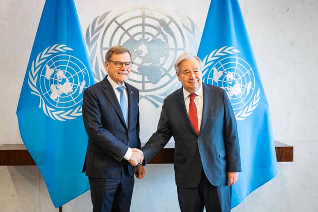 (L-R) Johann Wadephul (CDU), Bundesaussenminister, und Antonio Guterres, Generalsekretaer der Vereinten Nationen, aufgenommen im Rahmen eines Treffens in New York City, 29.05.2026. Der Minister reist in die USA fuer die Wahl zum nichtstaendigen Sitz im Sicherheitsrat der Vereinten Nationen. Fotografiert im Auftrag des Auswaertigen Amtes New York City Vereinigte Staaten von Amerika *** L R Johann Wadephul CDU , Federal Foreign Minister, and Antonio Guterres, Secretary-General of the United Nations, photographed during a meeting in New York City, 29 05 2026 The Minister is traveling to the USA for the election to the non-permanent seat on the United Nations Security Council Photographed on behalf of the Federal Foreign Office New York City Copyright: xJulianexSonntag AAx