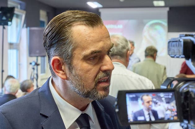 - Wien 02.06.2026 - NEOS Hearing ORF GD Kandidaten- Öffentliches Hearing der Kandidaten für das Amt des ORF-Generaldirektors im ORF-Funkhaus Wien. Insgesamt bewerben sich 13 Kandidaten um die Nachfolge an der Spitze des ORF. 5 von ihnen wurden zu einem öffentlichen Hearing des NEOS Lab eingeladen, um ihre Vorstellungen für die Zukunft des öffentlich-rechtlichen Rundfunks zu präsentieren. PHOTO: Ex-APA-CEO Clemens Pig. Vienna (AUSTRIA) - Candidates for the position of ORF Director General during a public hearing organized by NEOS Lab at the ORF Funkhaus in Vienna. Medienpolitik, Medienreform, Public Service, Digitalisierung, Unabhängigkeit, Medienmanagement, Demokratie, Stiftungsrat, Medienzukunft, Auswahlverfahren, öffentlich recht 