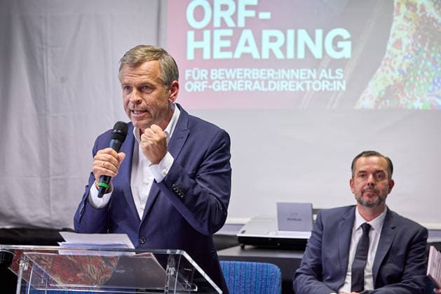 - Wien 02.06.2026 - NEOS Hearing ORF GD Kandidaten- Öffentliches Hearing der Kandidaten für das Amt des ORF-Generaldirektors im ORF-Funkhaus Wien. Insgesamt bewerben sich 13 Kandidaten um die Nachfolge an der Spitze des ORF. 5 von ihnen wurden zu einem öffentlichen Hearing des NEOS Lab eingeladen, um ihre Vorstellungen für die Zukunft des öffentlich-rechtlichen Rundfunks zu präsentieren. PHOTO: (v.L.) Ex-Pro7Sat.1Puls4-Geschäftsführer Markus Breitenecker, Ex-APA-CEO Clemens Pig, Vienna (AUSTRIA) - Candidates for the position of ORF Director General during a public hearing organized by NEOS Lab at the ORF Funkhaus in Vienna. Medienpolitik, Medienreform, Public Service, Digitalisierung, Unabhängigkeit, Medienmanagement, Demokratie, 