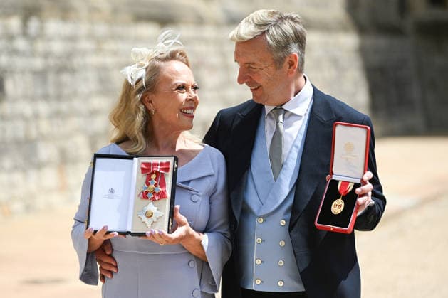 . 02 06 2026. Windsor, United Kingdom. Ice skaters Jayne Torvill and Christopher Dean after receiving a damehood and a knighthood at an Investiture at Windsor Castle, United Kingdom.  xPoolx xi-Imagesx IIM-26800-0004