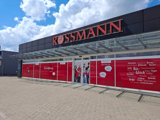 Stockbilder 05 2026 Umbau einer Rossmann Filale Henstedt-Ulzburg Schleswig-Holstein Deutschland *** Stock photos 05 2026 Conversion of a Rossmann store Henstedt Ulzburg Schleswig Holstein Germany Copyright: xLobeca RalfxHomburgx
