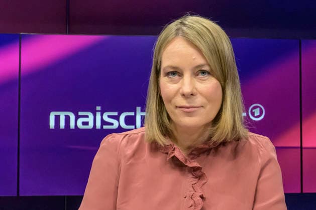 v.l.: Sabine Rennefanz (Journalistin und Kolumnistin), GER, Berlin, Studio, zu Gast bei Maischberger, politische Talkshow, TV, Format, mit Moderatorin Sandra Maischberger, Das Erste, aus Adlershof Am Studio 20, 02.06. 2026, *** v l Sabine Rennefanz Journalist and columnist , GER, Berlin, Studio, guest on Maischberger, political talk show, TV, format, with presenter Sandra Maischberger, Das Erste, from Adlershof Am Studio 20, 02 06 2026, Copyright: HMBxMedia UwexKoch