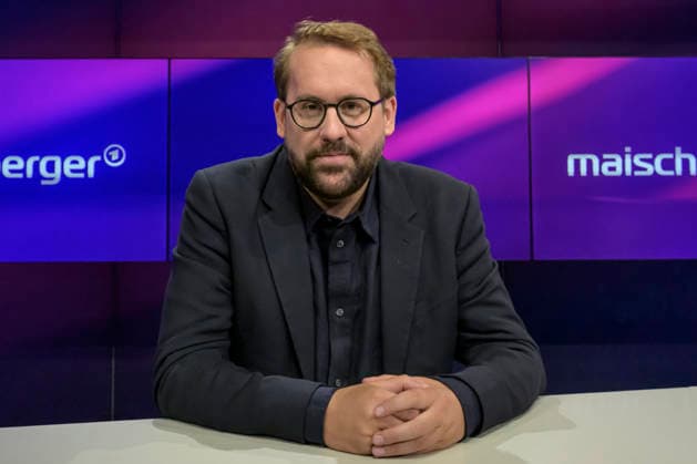 v.l.: Paul Ronzheimer (BILD), GER, Berlin, Studio, zu Gast bei Maischberger, politische Talkshow, TV, Format, mit Moderatorin Sandra Maischberger, Das Erste, aus Adlershof Am Studio 20, 02.06. 2026, *** v l Paul Ronzheimer BILD , GER, Berlin, Studio, guest on Maischberger, political talk show, TV, format, with presenter Sandra Maischberger, Das Erste, from Adlershof Am Studio 20, 02 06 2026, Copyright: HMBxMedia UwexKoch