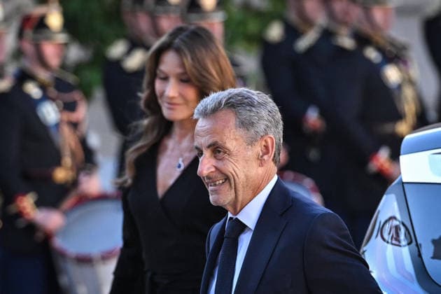 Nicolas Sarkozy and Carla Bruni arrive for a state dinner at the Elysee FA French former president Nicolas Sarkozy and his wife Italian-French singer Carla Bruni-Sarkozy arrive for a state dinner as part of Rwanda s President s visit at The Elysee Presidential Palace in Paris on June 2, 2026. Photo by Firas Abdullah ABACAPRESS.COM Paris Ile-de-France France  Copyright: xAbdullahxFiras ABACAx