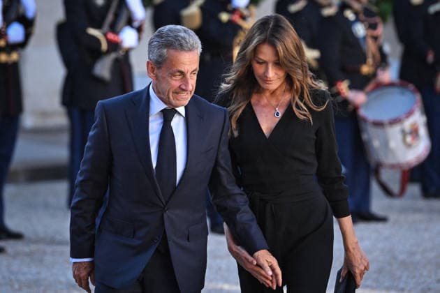Nicolas Sarkozy and Carla Bruni arrive for a state dinner at the Elysee FA French former president Nicolas Sarkozy and his wife Italian-French singer Carla Bruni-Sarkozy arrive for a state dinner as part of Rwanda s President s visit at The Elysee Presidential Palace in Paris on June 2, 2026. Photo by Firas Abdullah ABACAPRESS.COM Paris Ile-de-France France  Copyright: xAbdullahxFiras ABACAx