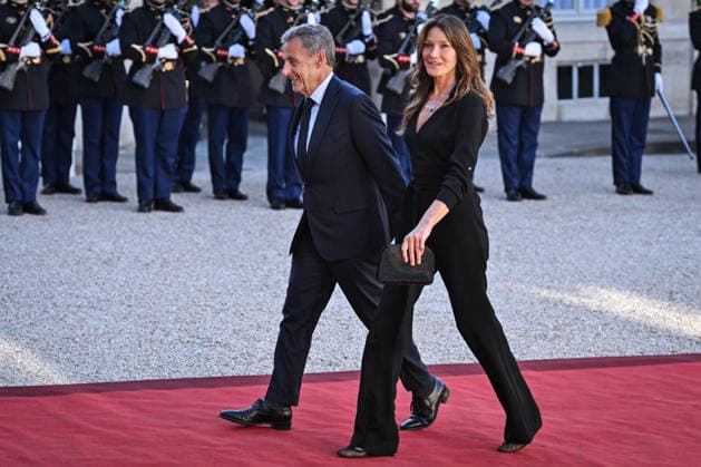 Nicolas Sarkozy and Carla Bruni arrive for a state dinner at the Elysee FA French former president Nicolas Sarkozy and his wife Italian-French singer Carla Bruni-Sarkozy arrive for a state dinner as part of Rwanda s President s visit at The Elysee Presidential Palace in Paris on June 2, 2026. Photo by Firas Abdullah ABACAPRESS.COM Paris Ile-de-France France  Copyright: xAbdullahxFiras ABACAx