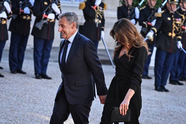 Nicolas Sarkozy and Carla Bruni arrive for a state dinner at the Elysee FA French former president Nicolas Sarkozy and his wife Italian-French singer Carla Bruni-Sarkozy arrive for a state dinner as part of Rwanda s President s visit at The Elysee Presidential Palace in Paris on June 2, 2026. Photo by Firas Abdullah ABACAPRESS.COM Paris Ile-de-France France  Copyright: xAbdullahxFiras ABACAx