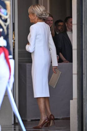 Emmanuel and Brigitte Macron welcome Paul and Jeannette Kagame at the Elysee FA French First Lady Brigitte Macron arrives to welcome Rwanda s President Paul Kagame and his wife Jeannette Kagame at The Elysee Presidential Palace in Paris on June 2, 2026. Photo by Firas Abdullah ABACAPRESS.COM Paris Ile-de-France France  Copyright: xAbdullahxFiras ABACAx