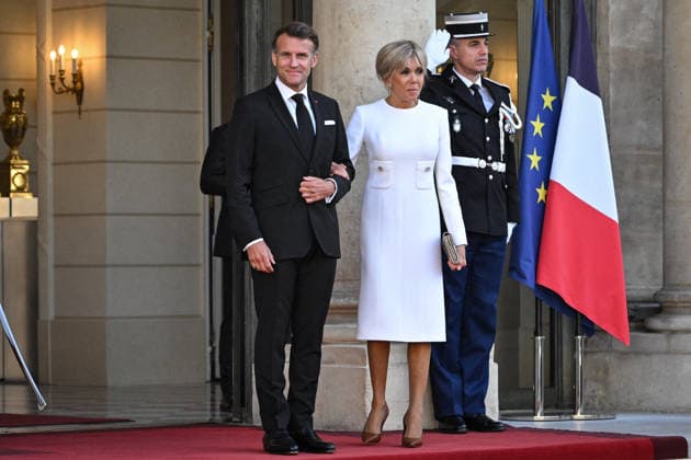 Emmanuel and Brigitte Macron welcome Paul and Jeannette Kagame at the Elysee FA French President Emmanuel Macron and French First Lady Brigitte Macron arrive to welcome Rwanda s President Paul Kagame and his wife Jeannette Kagame at The Elysee Presidential Palace in Paris on June 2, 2026. Photo by Firas Abdullah ABACAPRESS.COM Paris Ile-de-France France  Copyright: xAbdullahxFiras ABACAx