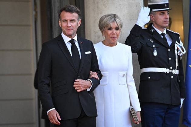 Emmanuel and Brigitte Macron welcome Paul and Jeannette Kagame at the Elysee FA French President Emmanuel Macron and French First Lady Brigitte Macron arrive to welcome Rwanda s President Paul Kagame and his wife Jeannette Kagame at The Elysee Presidential Palace in Paris on June 2, 2026. Photo by Firas Abdullah ABACAPRESS.COM Paris Ile-de-France France  Copyright: xAbdullahxFiras ABACAx