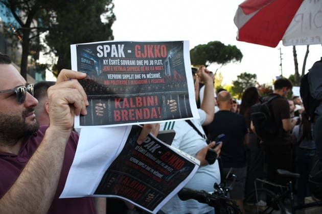 Protests continue in Albania over planned tourism project TIRANA, ALBANIA - JUNE 2: Thousands of demonstrators carrying banners and placards gather at Skanderbeg Square to protest the planned sale of a beach in the Zvernec area of Vlora as part of a tourism development project, in Tirana, Albania on June 2, 2026. Protesters after marched toward the Prime Minister’s Office to voice opposition to the project. Olsi Shehu Anadolu Tirana Albania. Editorial use only. Please get in touch for any other usage.  Copyright: x2026xAnadoluxOlsixShehux