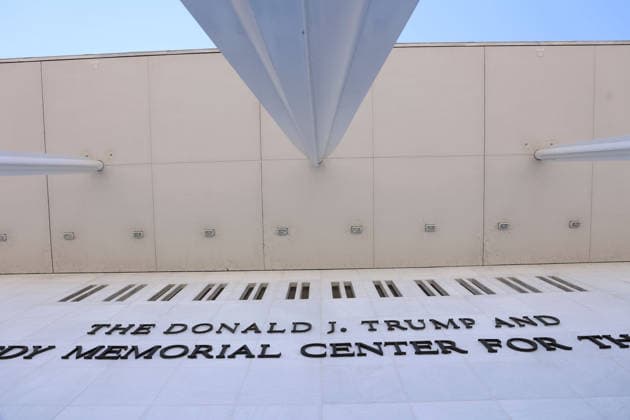 June 2, 2026, Washington, District Of Columbia, USA: The Donald J. Trump and John F. Kennedy Memorial Center for the Performing Arts in Washington, DC, on June 2, 2026. A US judge on May 29, 2026, ruled that the famed Kennedy Center for the Performing Arts had been illegally renamed after President Donald Trump and that his name must be taken down. Washington USA - ZUMAs337 20260602_znp_s337_021 Copyright: xGentxShkullakux