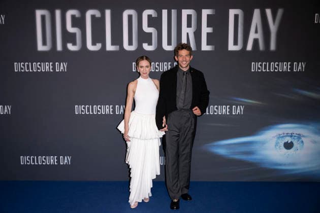 Photocall Disclosure Day in Paris Emily Blunt, Josh O Connor during a photocall for the premiere of the film Disclosure Day in Paris, France, June 2, 2026.Photo by Eliot Blondet ABACAPRESS.COM Paris France France  Copyright: xBlondetxEliot ABACAx