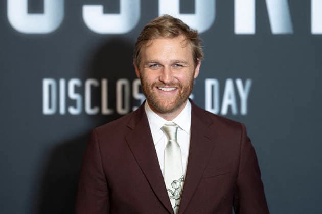 Photocall Disclosure Day in Paris Wyatt Russell poses during a photocall for the premiere of the film Disclosure Day in Paris, France, June 2, 2026. Photo by Eliot Blondet ABACAPRESS.COM Paris France France  Copyright: xBlondetxEliot ABACAx