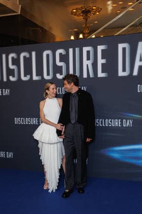 Disclosure Day premiere at Grand Rex theatre Celebrities arrival on red carpet Emily Blunt and Josh O Connor 456967 2026 06 02  Copyright: xSebastienxFremontx xStarfacex STAR_456967_015