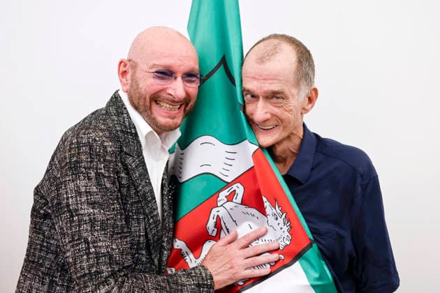 Moderator Ralph Morgenstern und Schauspieler Georg Uecker (Dr. Carsten Flöter in Lindenstraße) bei der Verleihung des Verdienstorden des Landes NRW in der Staatskanzlei. Düsseldorf, 02.06.2026 NRW Deutschland *** Presenter Ralph Morgenstern and actor Georg Uecker Dr Carsten Flöter in Lindenstraße at the award ceremony for the Order of Merit of the State of North Rhine-Westphalia in the State Chancellery Düsseldorf, 02 06 2026 NRW Germany Copyright: xChristophxHardtx