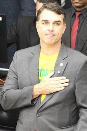 RECORD DATE NOT STATED Flavio Bolsonaro - Honorary Citizen - Belo Horizonte A ceremony honoring Flavio Bolsonaro with the title of honorary citizen of Belo Horizonte and a protest against granting the title to grassroots movements. Minas Gerais Brasil Copyright: xEvandroxOliveirax