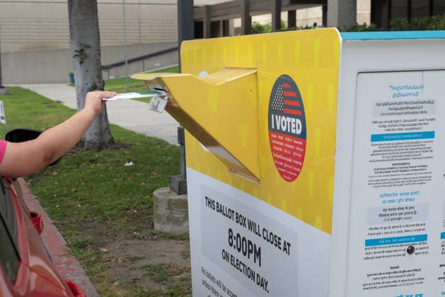 2026 Primary Election for Norwalk NORWALK, CALIFORNIA - JUNE 2, 2026. A voter deposits a ballot in a drop box during California s primary election in Norwalk, California, on June 2, 2026. Grace Hie Yoon Anadolu Norwalk United States. Editorial use only. Please get in touch for any other usage.  Copyright: x2026xAnadoluxGracexHiexYoonx