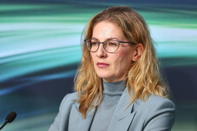 Berlin, Deutschland, 02.06.2026: Haus der Bundespressekonferenz: Jahrespressekonferenz: Verband der Bahnindustrie Bilanz Geschäftsjahr 2025: Sarah Stark, VDB-Hauptgeschäftsführerin *** Berlin, Germany, 02 06 2026 House of the Federal Press Conference Annual Press Conference Association of the German Railway Industry Balance Sheet Financial Year 2025 Sarah Stark, VDB Managing Director Copyright: xdtsxNachrichtenagenturx dts_121679