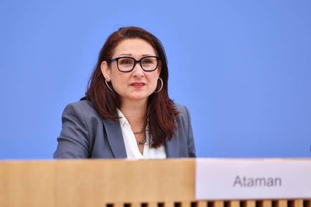 Berlin, Deutschland, 02.06.2026: Bundespressekonferenz: Jahresbericht 2025 der Antidiskriminierungsstelle des Bundes: Ferda Ataman, Unabhängige Bundesbeauftragte für Antidiskriminierung *** Berlin, Germany, 02 06 2026 Federal Press Conference Annual Report 2025 of the Federal Anti-Discrimination Agency Ferda Ataman, Independent Federal Commissioner for Anti-Discrimination Copyright: xdtsxNachrichtenagenturx dts_121656