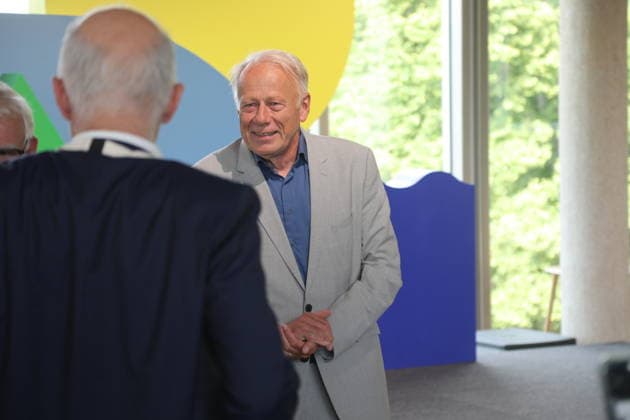 Jürgen Trittin (Bündnis 90 Die Grünen), ehemaliger Bundesumweltminister, während des Festaktes Seit 40 Jahren NaturVerbunden zum 40. Jubiläum des Bundesumweltministeriums im CafÃ Moskau. Berlin, 02.06.2026 *** Jürgen Trittin Bündnis 90 Die Grünen , former Federal Minister for the Environment, during the ceremony Since 40 years NaturVerbunden on the occasion of the 40th anniversary of the Federal Ministry for the Environment at CafÃ Moskau Berlin, 02 06 2026 Copyright: xAgenturxMatthiasxWehnertx xM.xGränzdörferx