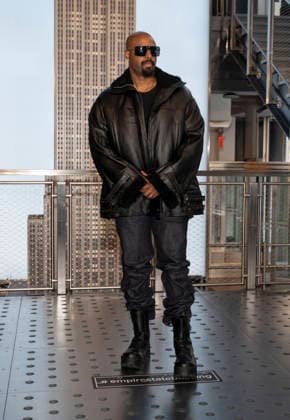June 2, 2026, New York, Ny, United States: Shawn Wayans visits the Empire State Building to Celebrate the Release of Scary Movie Held at Empires State Building in New York. Zuma Press June 2, 2026. New York United States - ZUMAp281 20260602_zea_p281_029 Copyright: xPhotoxImagexPressx