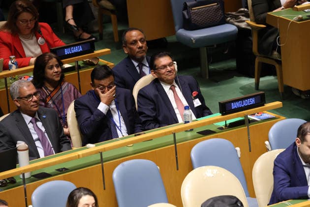 June 2, 2026, New York, New York, USA: KHALILUR RAHMAN of Bangladesh smiles and reaches for his aides in the General Assembly Hall before the vote for President of the 81st session of the UN General Assembly at UNHQ in New York. New York USA - ZUMAo116 20260602_znp_o116_017 Copyright: xBiancaxOterox