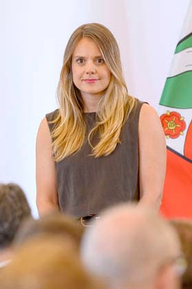 Ricarda Hofmann bei der Verleihung des Staatspreises des Landes Nordrhein-Westfalen in der Staatskanzlei. Düsseldorf, 02.06.2026 *** Ricarda Hofmann at the award ceremony for the State Prize of North Rhine-Westphalia at the State Chancellery in Düsseldorf, 02 06 2026 Foto:xW.xRanderathx xFuturexImagex verdienstorden_6616