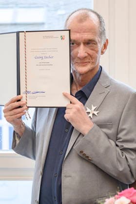 Georg Uecker bei der Verleihung des Staatspreises des Landes Nordrhein-Westfalen in der Staatskanzlei. Düsseldorf, 02.06.2026 *** Georg Uecker at the award ceremony for the State Prize of North Rhine-Westphalia at the State Chancellery in Düsseldorf, 02 06 2026 Foto:xW.xRanderathx xFuturexImagex verdienstorden_6645