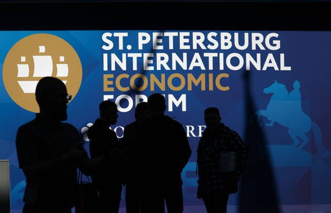 RUSSIA, ST PETERSBURG - JUNE 3, 2026: Attendees of the 2026 St Petersburg International Economic Forum at the ExpoForum Convention and Exhibition Centre St Petersburg Russia  - ZUMAt113 20260603_zaa_t113_038 Copyright: xPeterxKovalevx