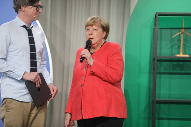 Angela Merkel (CDU), Bundeskanzlerin a. D., während des Festaktes Seit 40 Jahren NaturVerbunden zum 40. Jubiläum des Bundesumweltministeriums im CafÃ Moskau. Berlin, 02.06.2026 *** Angela Merkel CDU , Federal Chancellor a D , during the ceremony Seit 40 Jahren NaturVerbunden on the occasion of the 40th anniversary of the Federal Environment Ministry at CafÃ Moskau Berlin, 02 06 2026 Copyright: xAgenturxMatthiasxWehnertx xM.xGränzdörferx