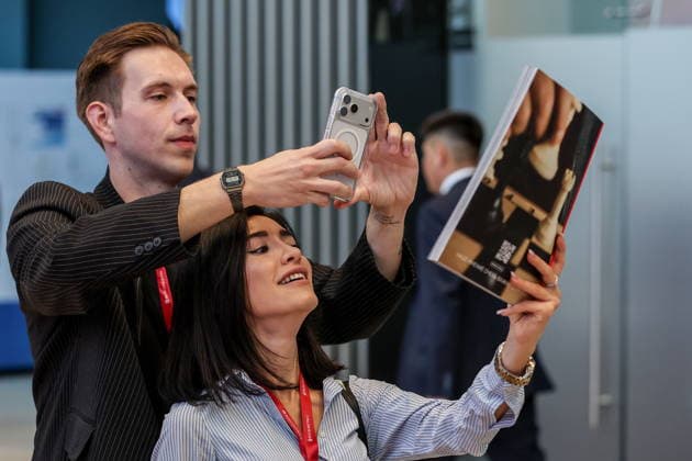 RUSSIA, ST PETERSBURG - JUNE 3, 2026: Attendees of the 2026 St Petersburg International Economic Forum at the ExpoForum Convention and Exhibition Centre St Petersburg Russia  - ZUMAt113 20260603_zaa_t113_077 Copyright: xPeterxKovalevx