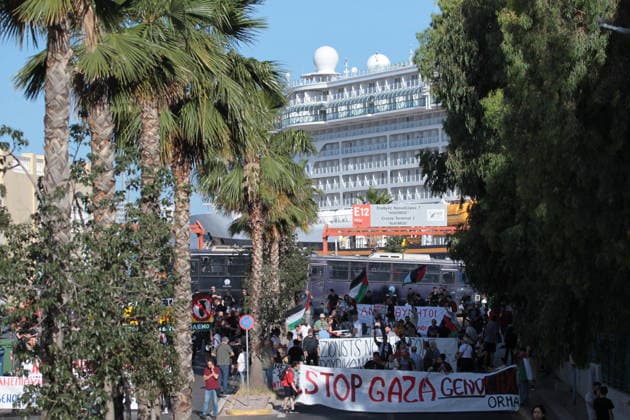 June 3, 2026, Piraeus, Greece: Demonstrators gather at the port of Piraeus to protest the arrival of a cruise ship carrying Israeli tourists. Protesters expressed solidarity with Palestinians and opposition to IsraelÃ¢â‚¬â ¢s military operations in Gaza, holding banners and chanting slogans as the vessel docked in GreeceÃ¢â‚¬â ¢s largest port. Piraeus Greece - ZUMAv62_ 20260603_zaf_v62_002 Copyright: xAristidisxVafeiadakisx