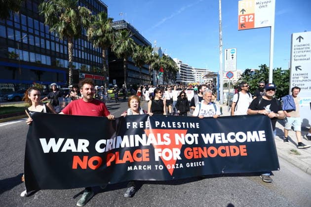 June 3, 2026, Piraeus, Greece: Demonstrators gather at the port of Piraeus to protest the arrival of a cruise ship carrying Israeli tourists. Protesters expressed solidarity with Palestinians and opposition to IsraelÃ¢â‚¬â ¢s military operations in Gaza, holding banners and chanting slogans as the vessel docked in GreeceÃ¢â‚¬â ¢s largest port. Piraeus Greece - ZUMAv62_ 20260603_zaf_v62_021 Copyright: xAristidisxVafeiadakisx