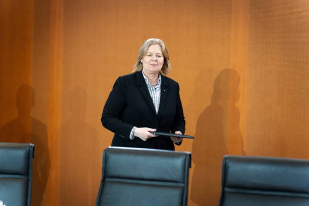 Kabinettsitzung, Bundesregierung, Auftakt Auftakt, Kabinettsitzung, Bundesregierung, Bärbel Bas, Bundesministerin, Arbeit, Soziales Berlin Berlin GER *** Cabinet meeting, Federal Government, Kick-off Kick-off, Cabinet meeting, Federal Government, Bärbel Bas, Federal Minister, Labor, Social Affairs Berlin Berlin GER