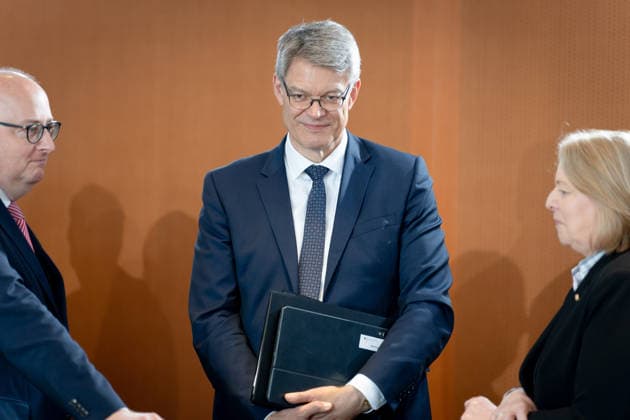 Kabinettsitzung, Bundesregierung, Auftakt Auftakt, Kabinettsitzung, Bundesregierung, Patrick Schnieder, Bundesverkehrsminister Berlin Berlin GER *** Cabinet meeting, Federal Government, Federal Minister of Transport, Cabinet meeting, Federal Government, Patrick Schnieder, Federal Minister of Transport Berlin Berlin GER