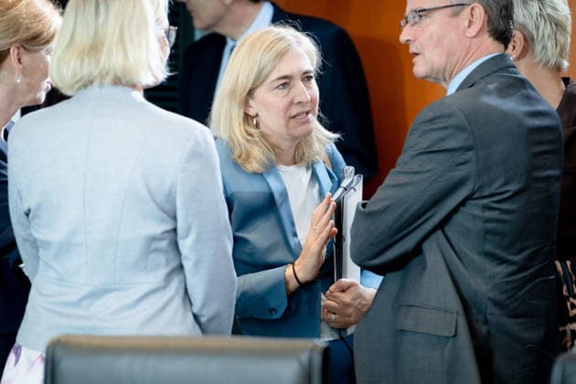 Kabinettsitzung, Bundesregierung, Auftakt Auftakt, Kabinettsitzung, Bundesregierung, Nina Warken, Bundesgesundheitsministerin Berlin Berlin GER *** Cabinet meeting, Federal Government, Kick-off Kick-off, Cabinet meeting, Federal Government, Nina Warken, Federal Minister of Health Berlin Berlin GER