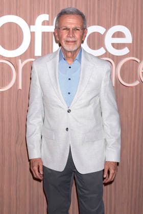 Tony Plana bei der Premiere des Netflix-Films Office Romance im Regal Union Square. New York, 02.06.2026 *** Tony Plana at the premiere of the Netflix movie Office Romance at Regal Union Square New York, 02 06 2026 Foto:xB.xHinex xFuturexImagex romance_6608