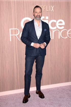 Tony Hale bei der Premiere des Netflix-Films Office Romance im Regal Union Square. New York, 02.06.2026 *** Tony Hale at the premiere of the Netflix movie Office Romance at Regal Union Square New York, 02 06 2026 Foto:xB.xHinex xFuturexImagex romance_6616