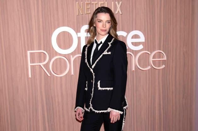 Betty Gilpin bei der Premiere des Netflix-Films Office Romance im Regal Union Square. New York, 02.06.2026 *** Betty Gilpin at the premiere of the Netflix movie Office Romance at Regal Union Square New York, 02 06 2026 Foto:xB.xHinex xFuturexImagex romance_6625