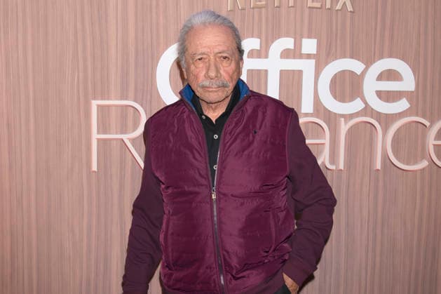 Edward James Olmos bei der Premiere des Netflix-Films Office Romance im Regal Union Square. New York, 02.06.2026 *** Edward James Olmos at the premiere of the Netflix film Office Romance at Regal Union Square New York, 02 06 2026 Foto:xB.xHinex xFuturexImagex romance_6641
