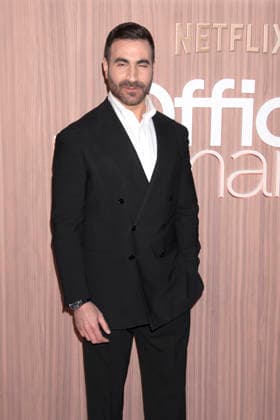 Brett Goldstein bei der Premiere des Netflix-Films Office Romance im Regal Union Square. New York, 02.06.2026 *** Brett Goldstein at the premiere of the Netflix film Office Romance at Regal Union Square New York, 02 06 2026 Foto:xB.xHinex xFuturexImagex romance_6647
